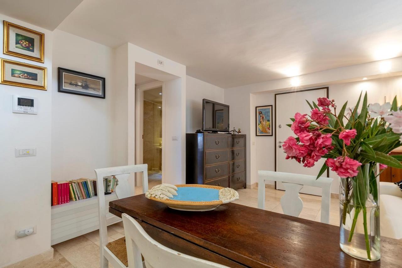 Charming Seafront Apartment With Garden And Patio Fertilia Εξωτερικό φωτογραφία