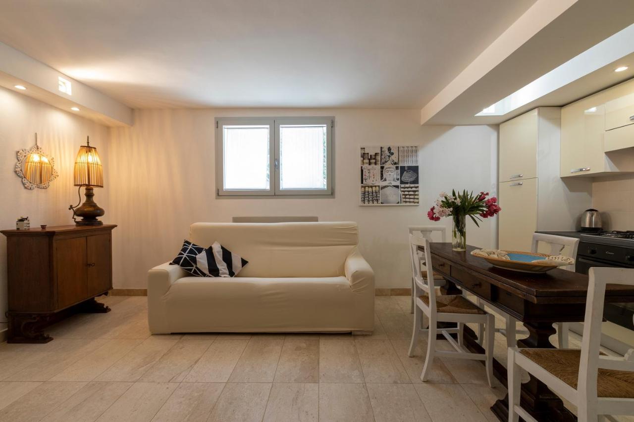 Charming Seafront Apartment With Garden And Patio Fertilia Εξωτερικό φωτογραφία