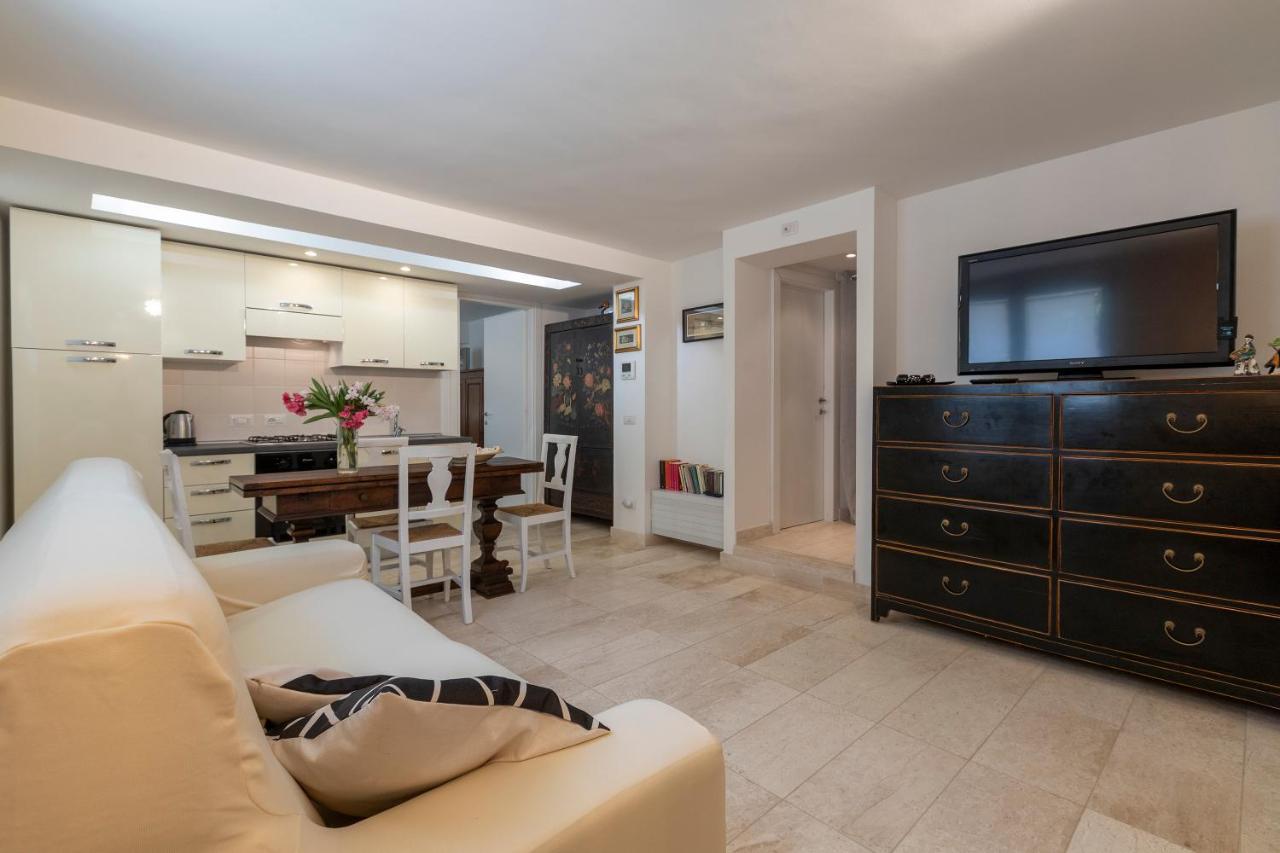Charming Seafront Apartment With Garden And Patio Fertilia Εξωτερικό φωτογραφία