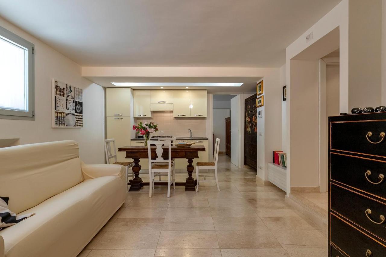 Charming Seafront Apartment With Garden And Patio Fertilia Εξωτερικό φωτογραφία