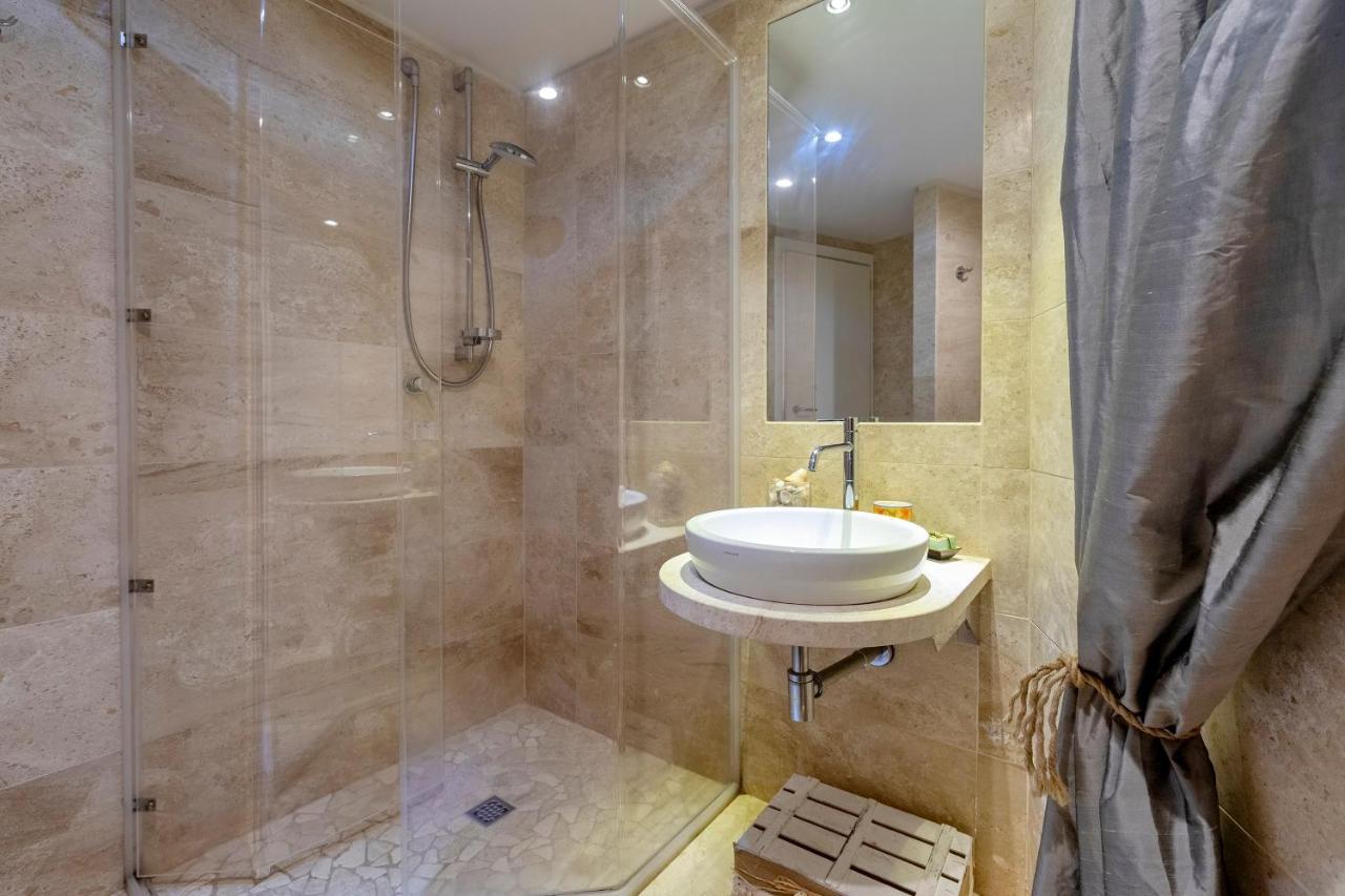 Charming Seafront Apartment With Garden And Patio Fertilia Εξωτερικό φωτογραφία