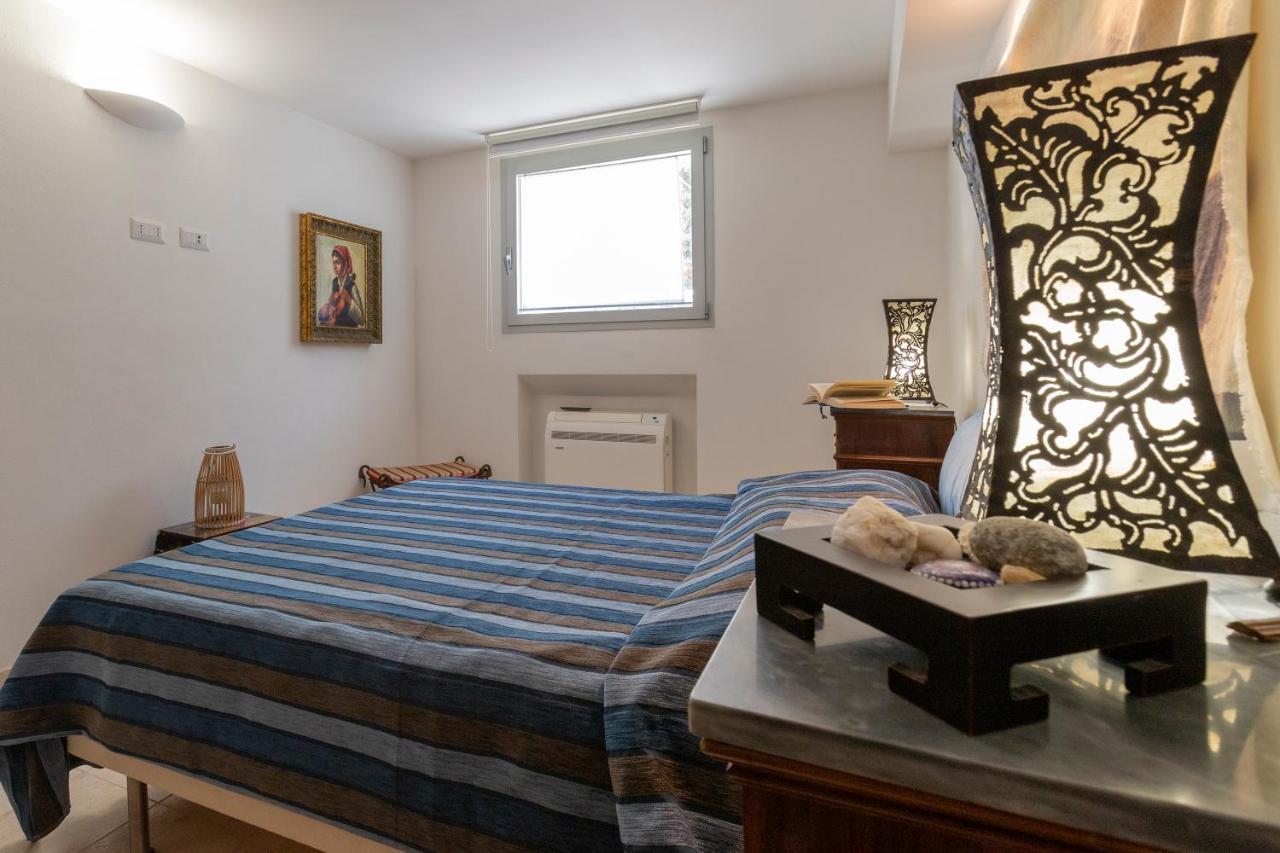 Charming Seafront Apartment With Garden And Patio Fertilia Εξωτερικό φωτογραφία