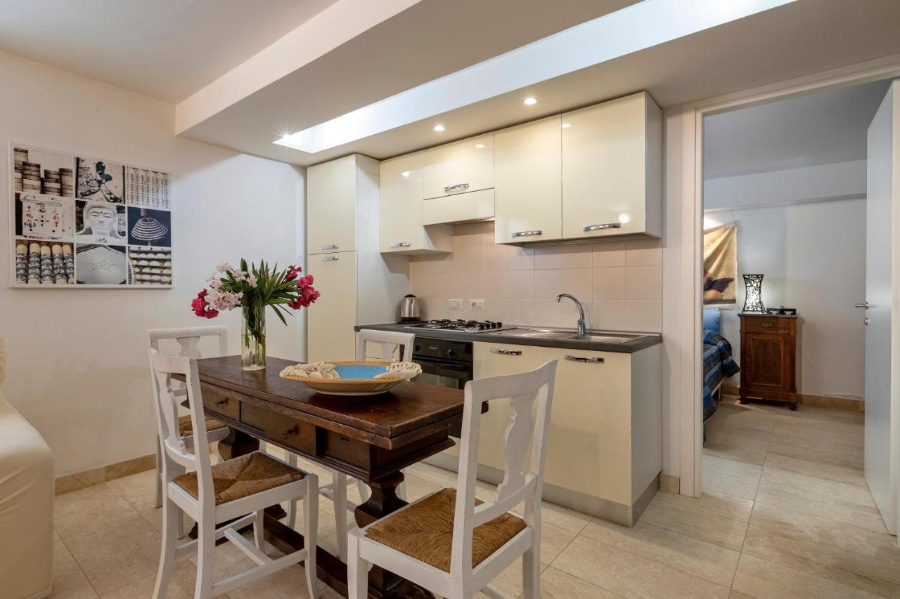 Charming Seafront Apartment With Garden And Patio Fertilia Εξωτερικό φωτογραφία